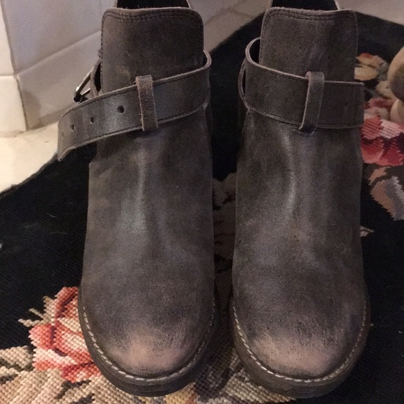 Very volatile ankle boots - Picture 4 of 7